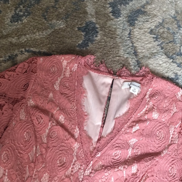 Francesca's geo pink v neck romper - Picture 2 of 9